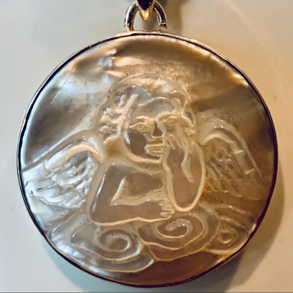 ❤️ Artisan Mother of Pearl Cherubim Angel Pendant Sterling Silver 925